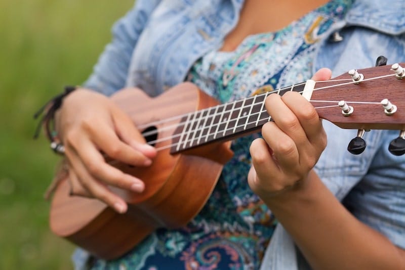 Learn How to Play the Gm Ukulele Chord My First Ukulele