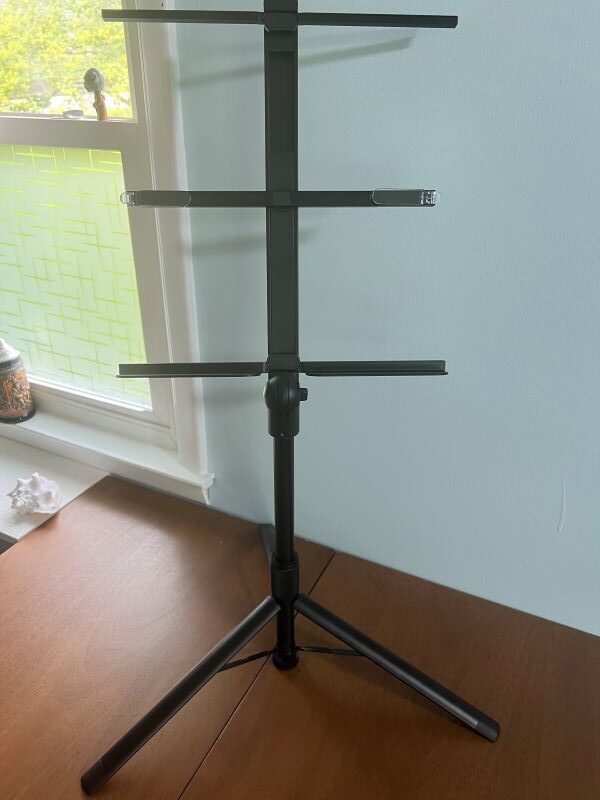 KraftGeek Capsule Music Stand - Overall Look and Design