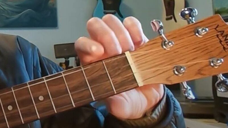Lanikai OA-T Neck Width - Lanikai ukulele review